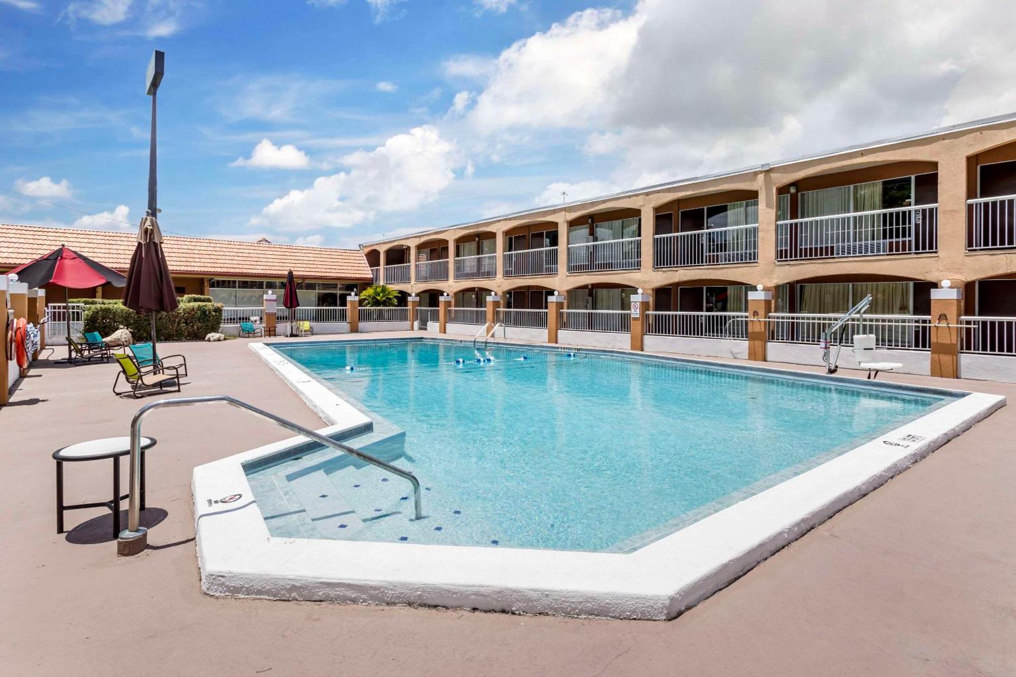 Quality Inn Alachua - Gainesville Area Buitenkant foto
